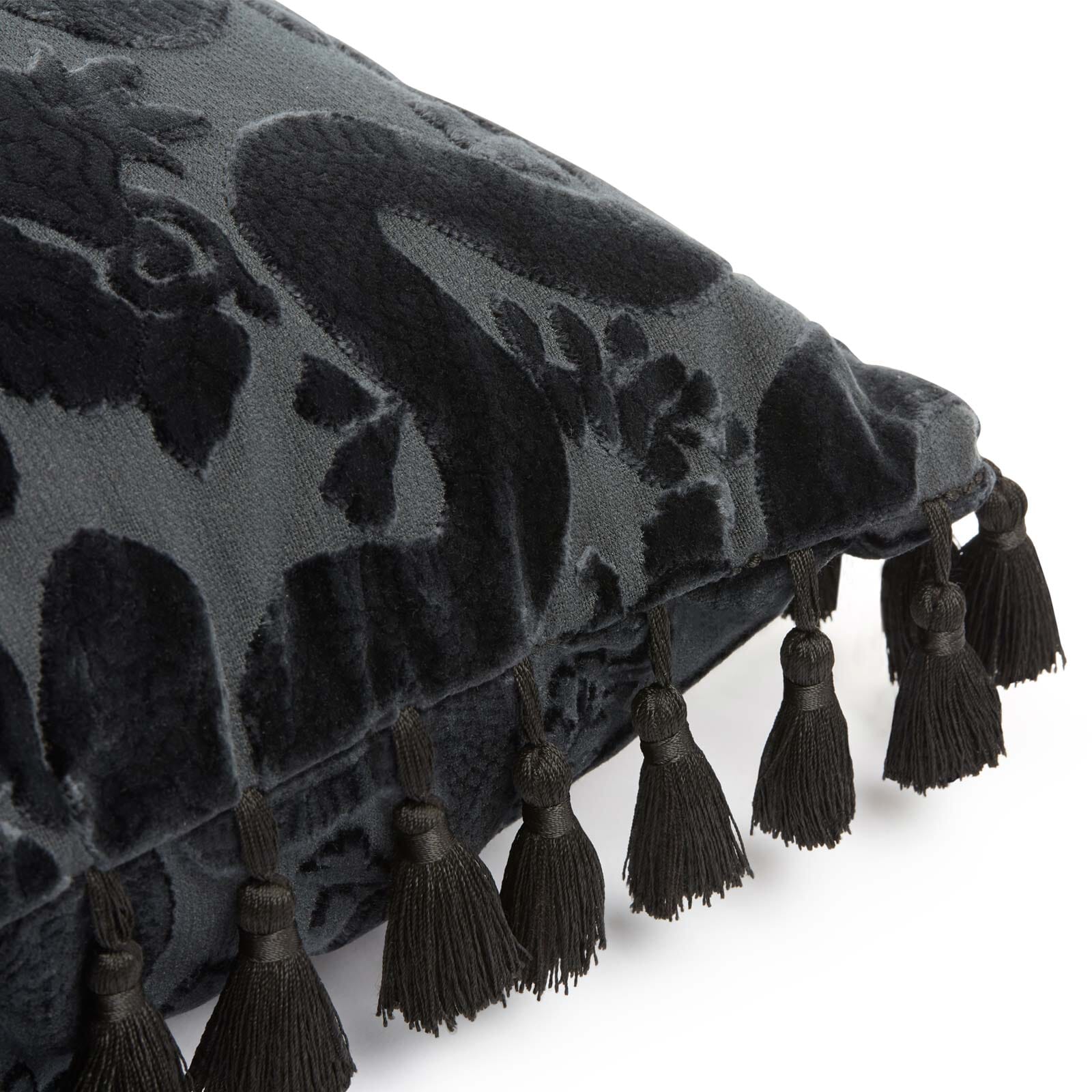 ANACONDA Large Tassel Cut-Velvet Cushion - Noir - Image 3