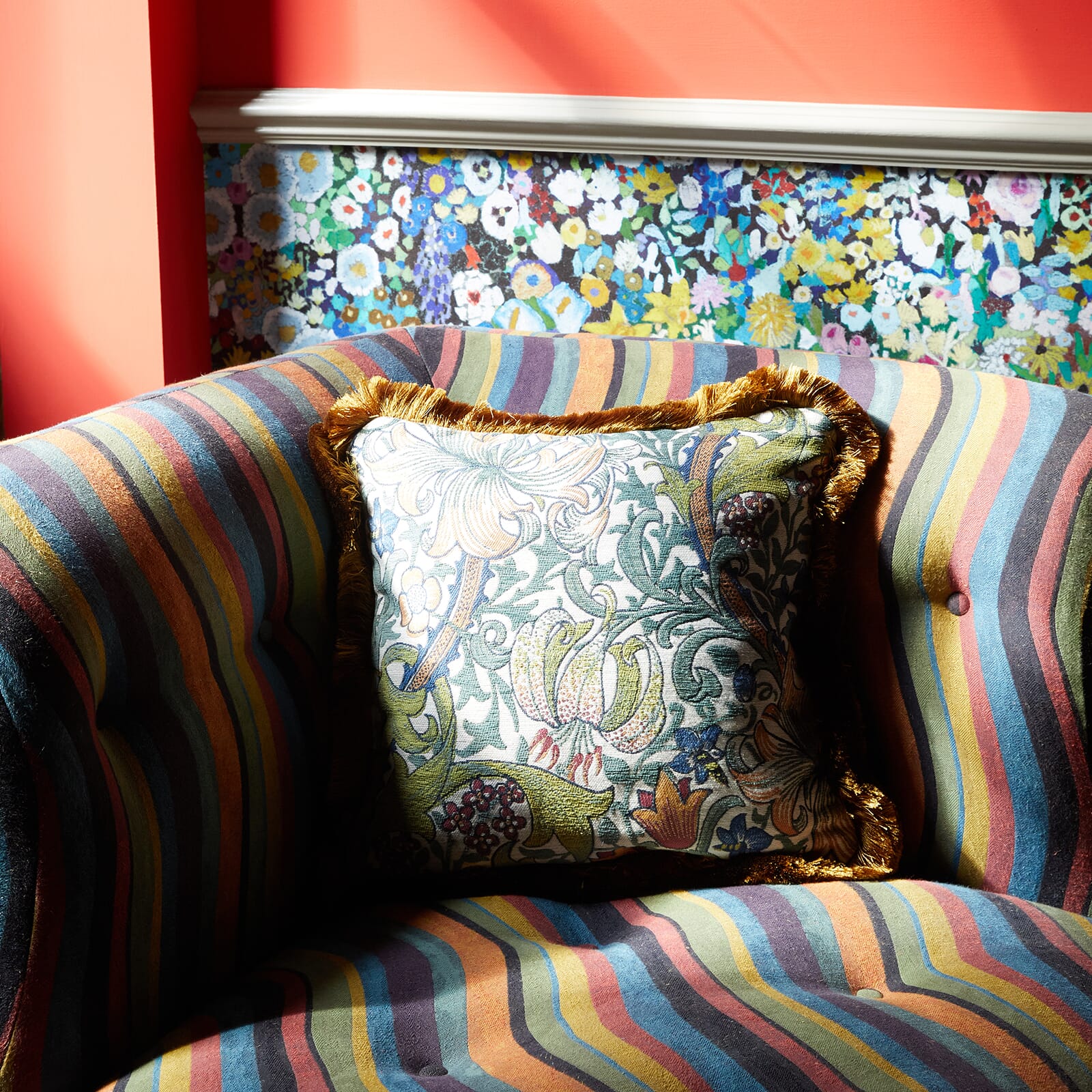 GOLDEN LILY Medium Fringed Jacquard Cushion - Parchment - Image 3