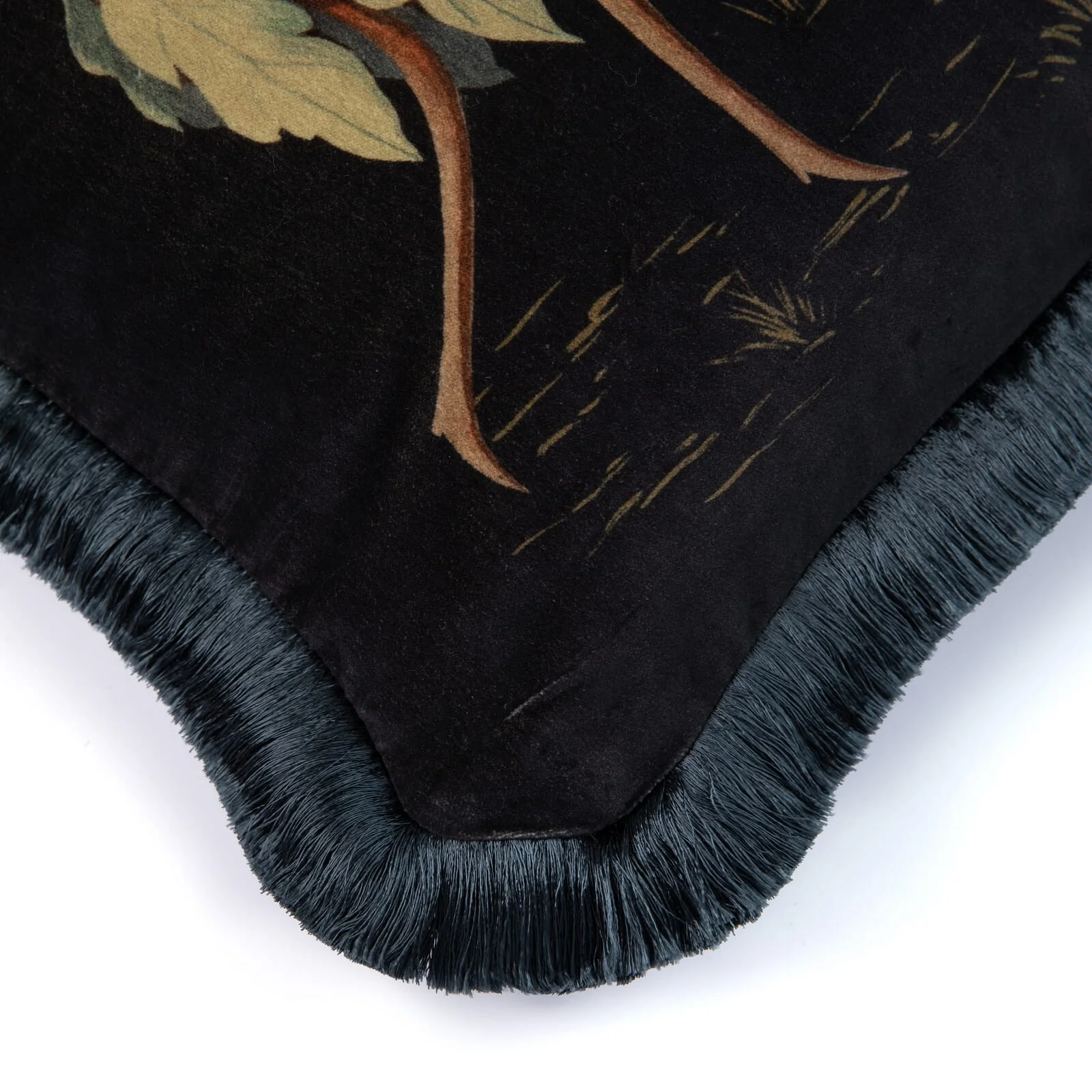 LOVE LETTER Medium Fringe Velvet Cushion - Noir - Image 4