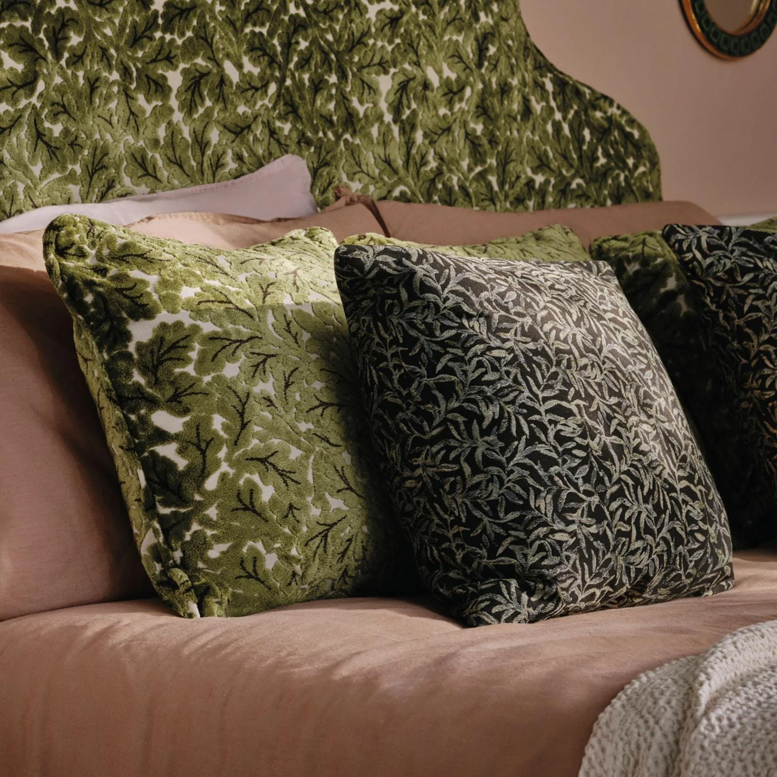 QUERCUS Medium Piped Velvet Jacquard Cushion - Evergreen - Image 3