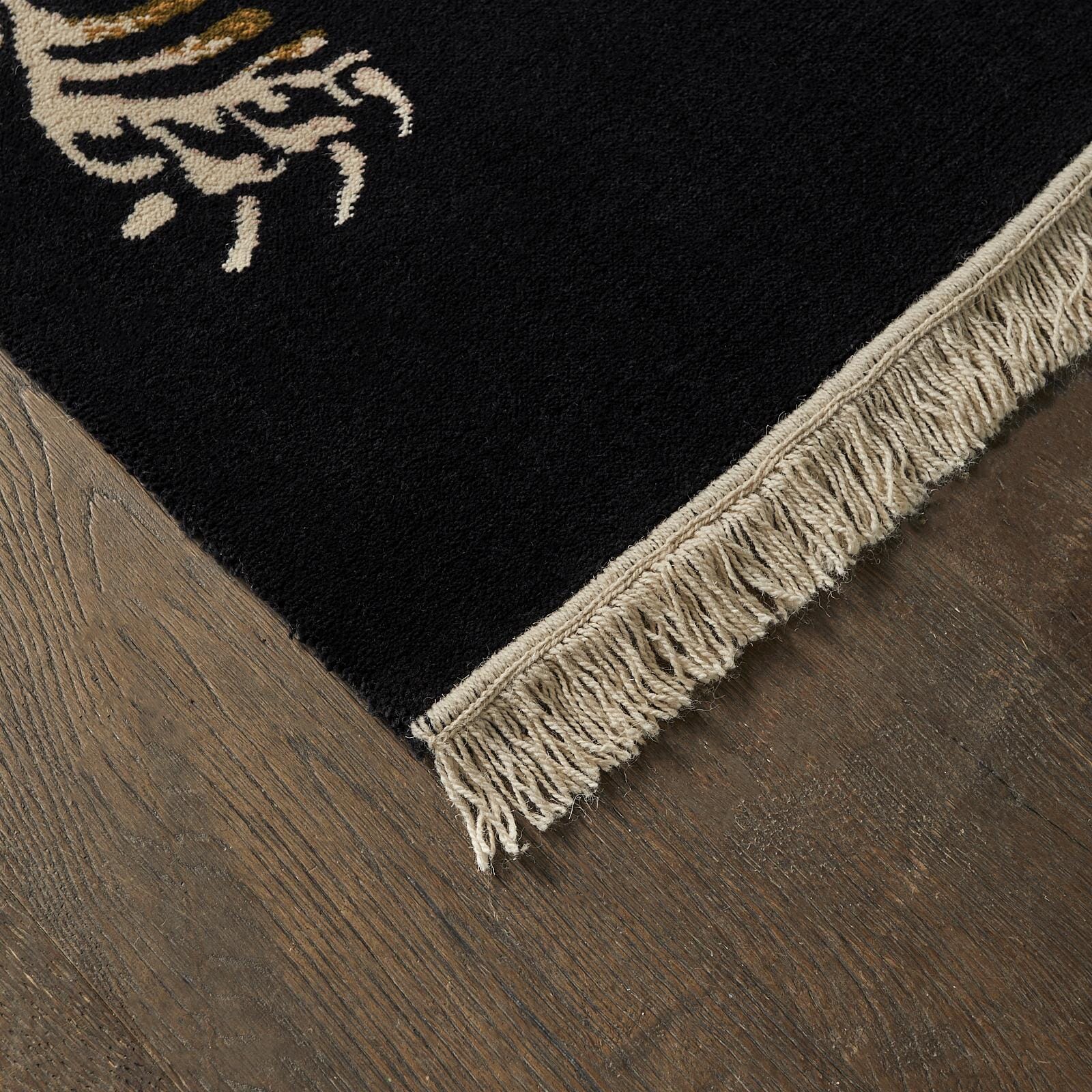 SABER Rug - Black - Image 3